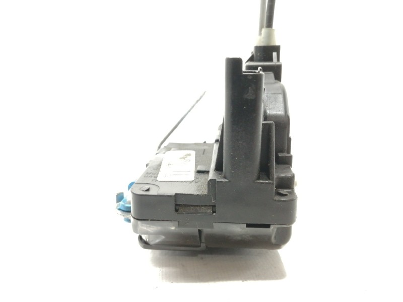 Recambio de cerradura puerta trasera derecha para hyundai i20 comfort referencia OEM IAM 81420  