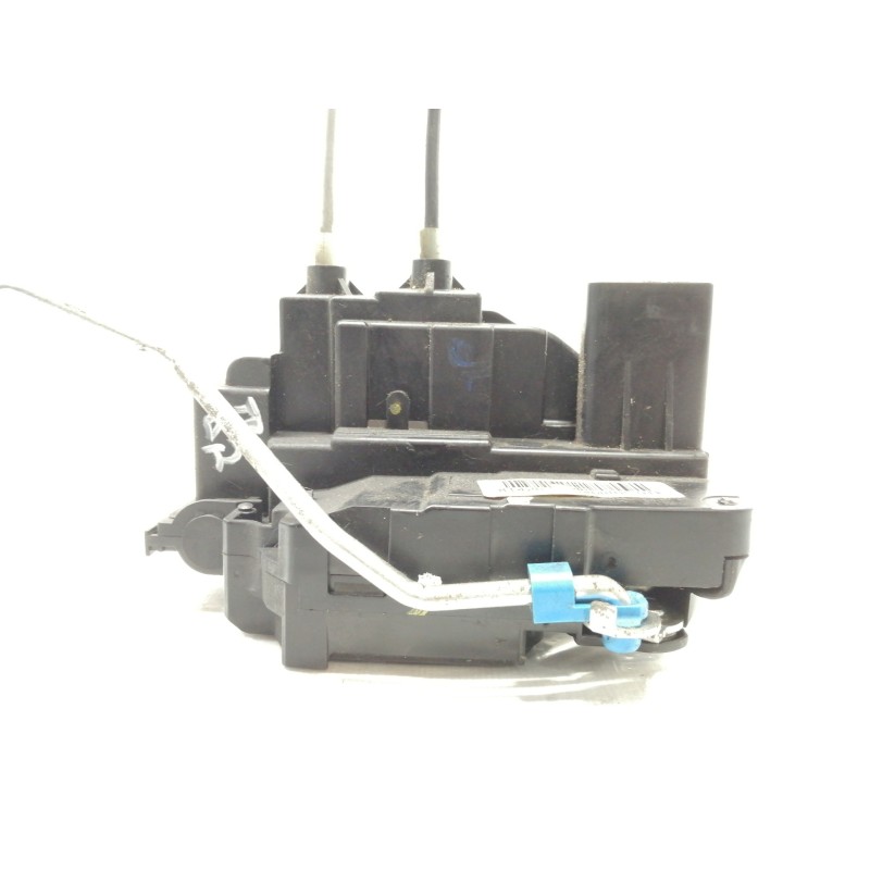 Recambio de cerradura puerta trasera derecha para hyundai i20 comfort referencia OEM IAM 81420  