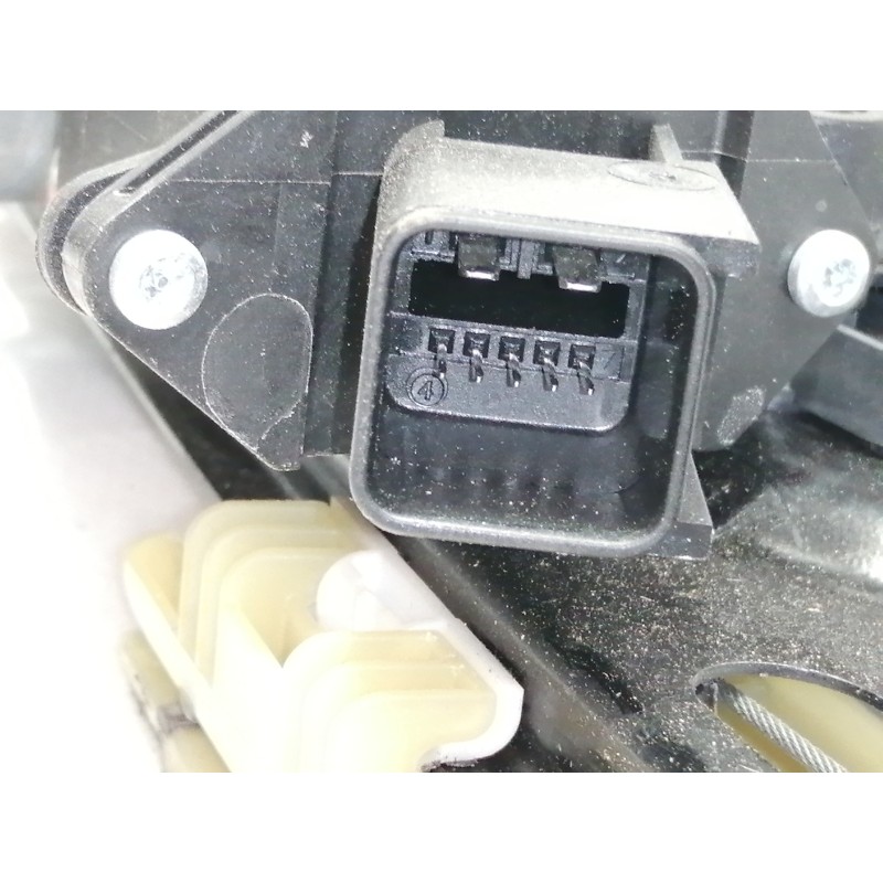 Recambio de elevalunas delantero derecho para opel adam unlimited ecoflex referencia OEM IAM 13350350  