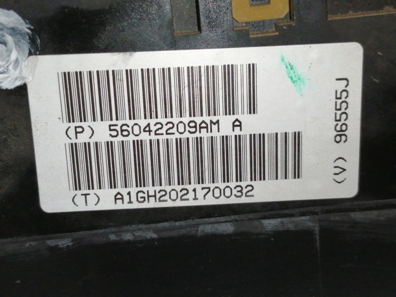 Recambio de caja reles / fusibles para jeep gr.cherokee (wj/wg) 3.1 td laredo referencia OEM IAM 96555J  