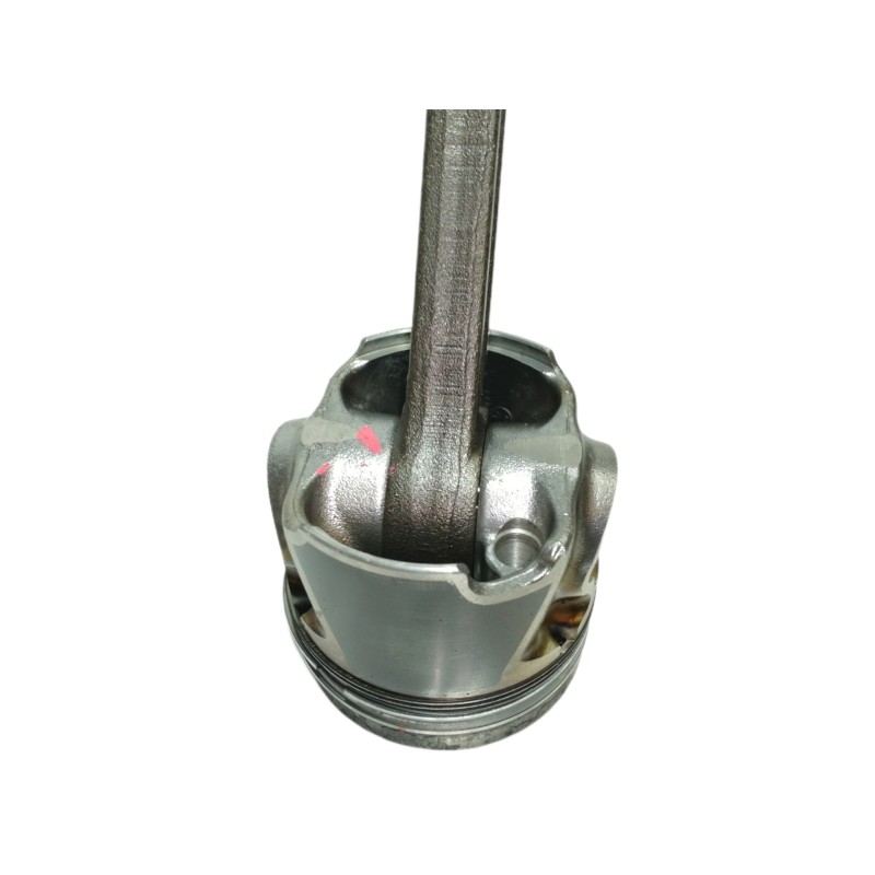 Recambio de piston para hyundai i20 comfort referencia OEM IAM 1A2813  CON BIELA