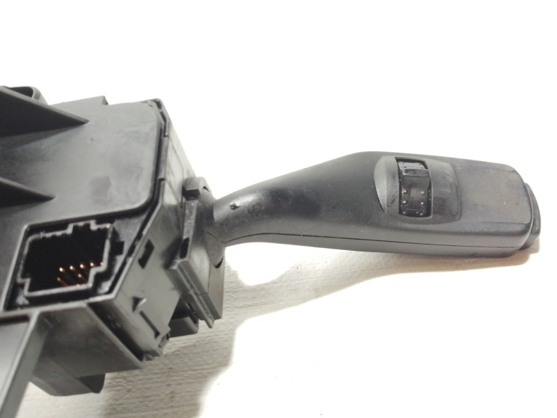 Recambio de mando limpia para ford focus lim. (cb4) trend referencia OEM IAM 17D9402  