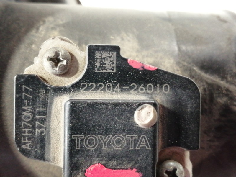 Recambio de caudalimetro para toyota auris active referencia OEM IAM 2220426010  