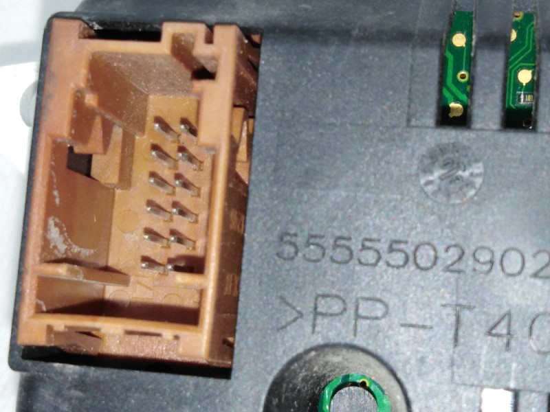 Recambio de pantalla multifuncion para citroën c3 1.1 collection referencia OEM IAM 96632560XT  