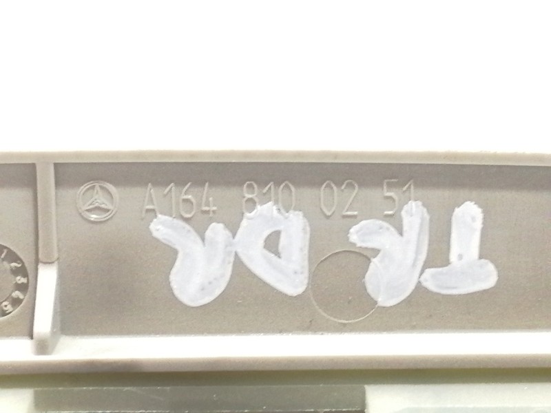 Recambio de maneta interior trasera derecha para mercedes-benz clase m (w164) 320 / 350 cdi (164.122) referencia OEM IAM A164810