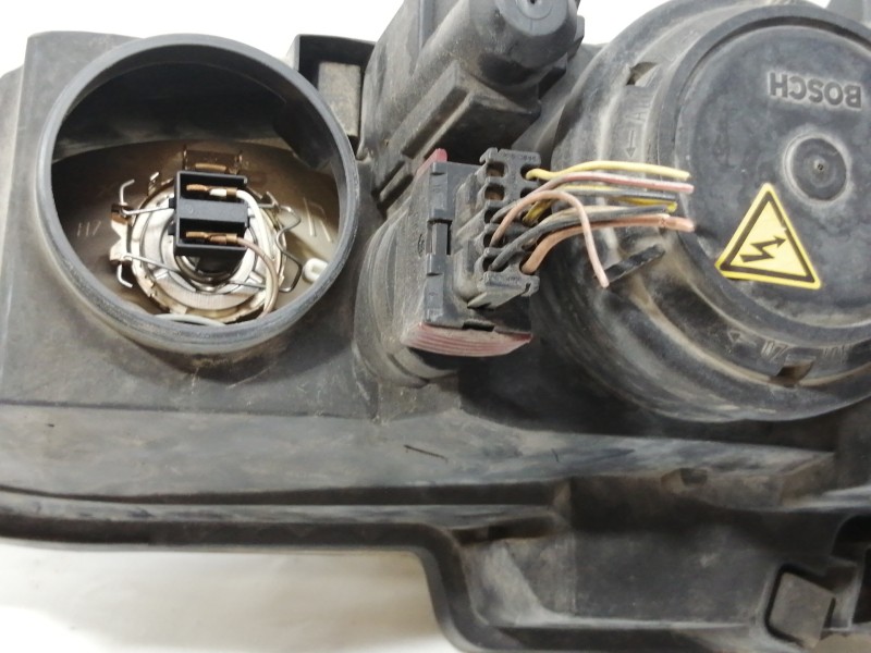 Recambio de faro derecho para opel vectra b berlina elegance referencia OEM IAM 0301179272 09152647 