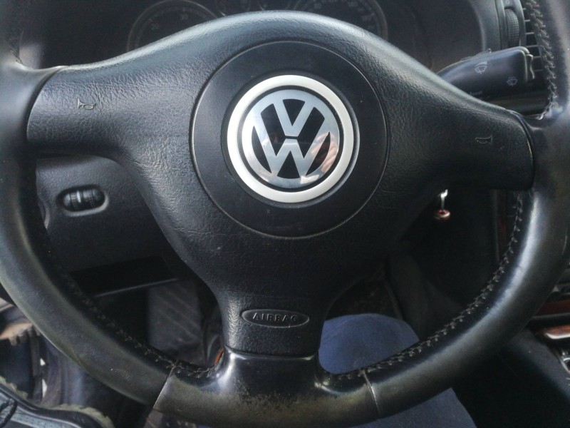 Recambio de airbag delantero izquierdo para volkswagen passat berlina (3b3) 1.9 tdi referencia OEM IAM 3B0880201AL  