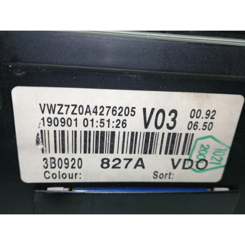Recambio de cuadro instrumentos para volkswagen passat berlina (3b3) 1.9 tdi referencia OEM IAM 3B0920827A  