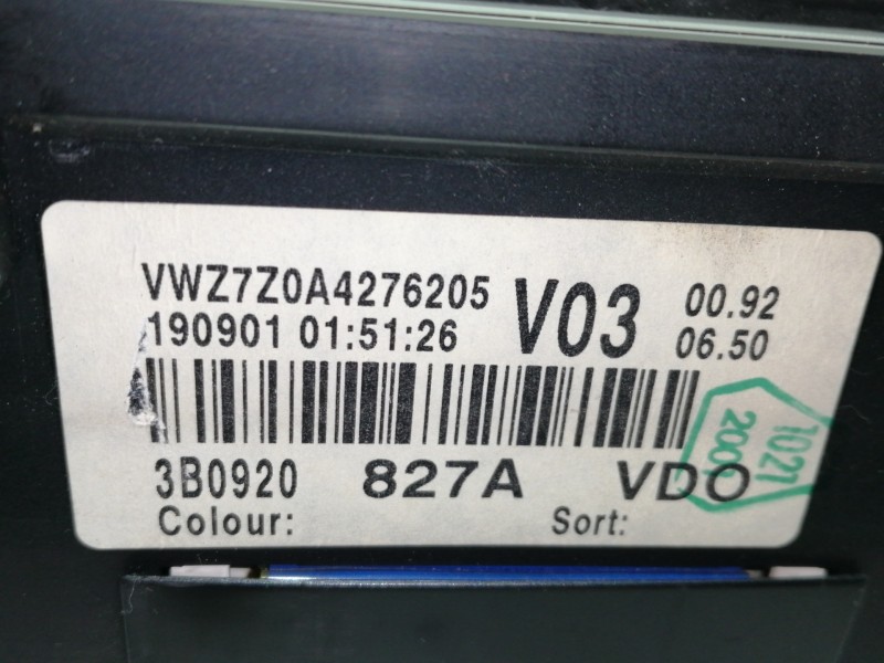 Recambio de cuadro instrumentos para volkswagen passat berlina (3b3) 1.9 tdi referencia OEM IAM 3B0920827A  