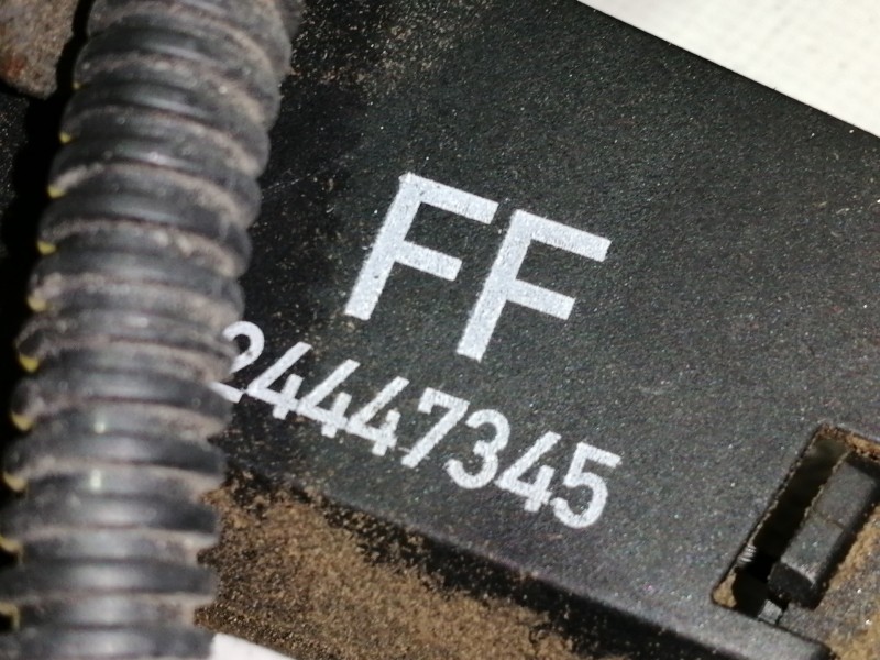 Recambio de cerradura puerta trasera izquierda para opel vectra c berlina club referencia OEM IAM 24447345  