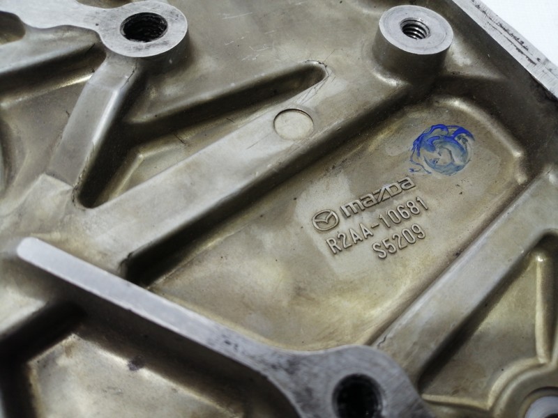 Recambio de tapa distribucion para mazda cx-7 (er) active referencia OEM IAM R2AA10681 S5209 