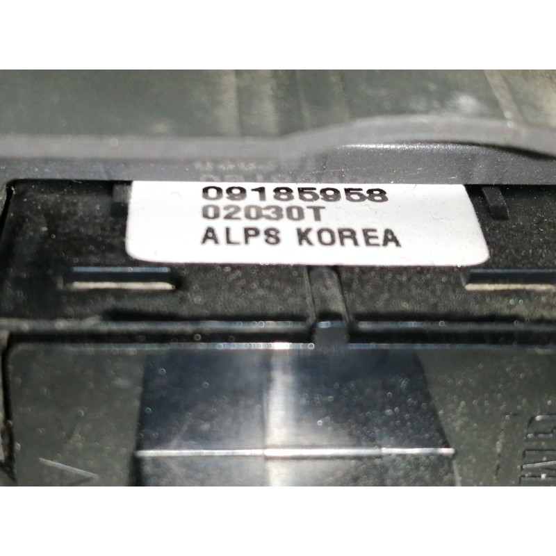 Recambio de mando elevalunas delantero derecho para opel vectra c berlina club referencia OEM IAM 09185958  