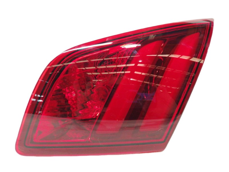 Recambio de piloto trasero derecho interior para peugeot 308 allure referencia OEM IAM 9677818280  