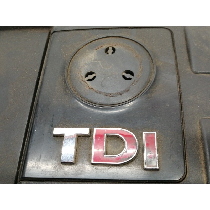 Recambio de tapa motor para volkswagen passat berlina (3b3) 1.9 tdi referencia OEM IAM 038103925  