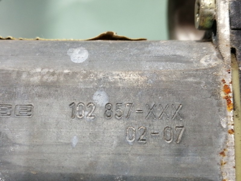 Recambio de elevalunas trasero derecho para audi allroad quattro (4b5) 2.5 tdi (132kw) referencia OEM IAM 102857XXX  