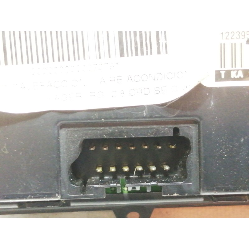 Recambio de mando climatizador para chrysler voyager (rg) 2.8 crd se grand voyager (d) referencia OEM IAM P05127379AA  