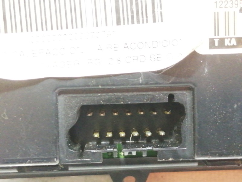 Recambio de mando climatizador para chrysler voyager (rg) 2.8 crd se grand voyager (d) referencia OEM IAM P05127379AA  