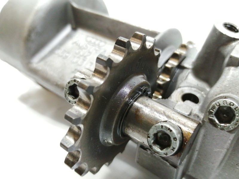 Recambio de bomba aceite para audi allroad quattro (4b5) 2.5 tdi (132kw) referencia OEM IAM 059103337B  