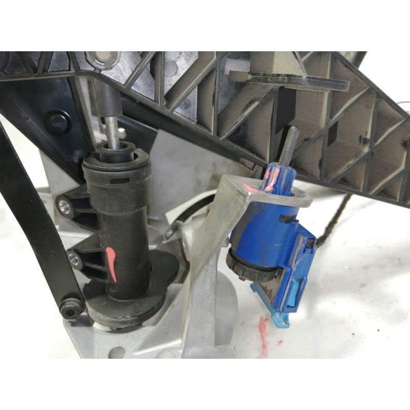 Recambio de potenciometro pedal para audi a6 berlina (4f2) 2.0 tdi referencia OEM IAM 4F1721523B  