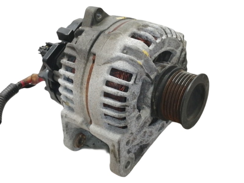 Recambio de alternador para renault clio iii 1.4 16v referencia OEM IAM 0124425034 8200323137 