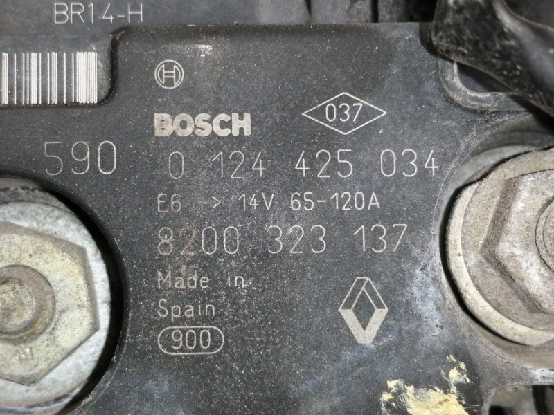 Recambio de alternador para renault clio iii 1.4 16v referencia OEM IAM 0124425034 8200323137 