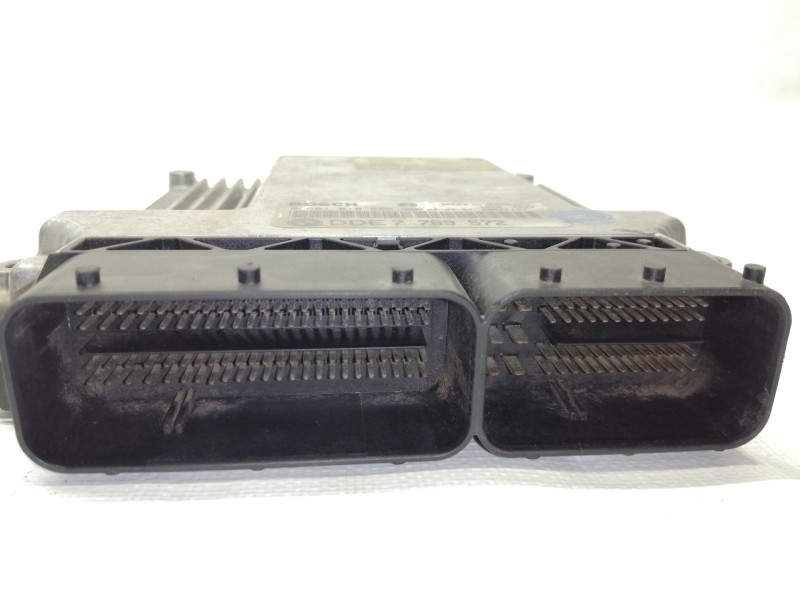 Recambio de centralita motor uce para bmw serie 3 berlina (e46) 320d referencia OEM IAM 0281010565  