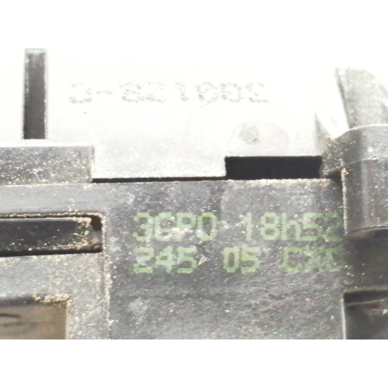 Recambio de cerradura puerta trasera izquierda para renault clio iii 1.4 16v referencia OEM IAM   