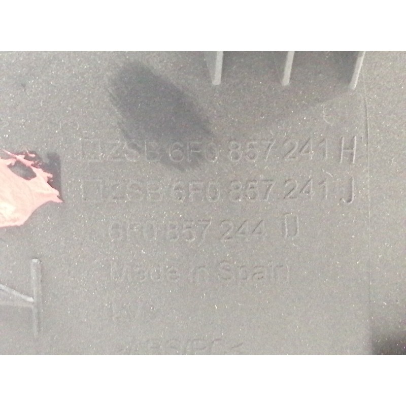 Recambio de salpicadero para seat arona style referencia OEM IAM 6F0857241H  