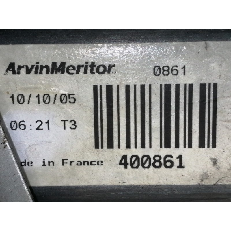 Recambio de elevalunas delantero derecho para renault clio iii 1.4 16v referencia OEM IAM 400861  