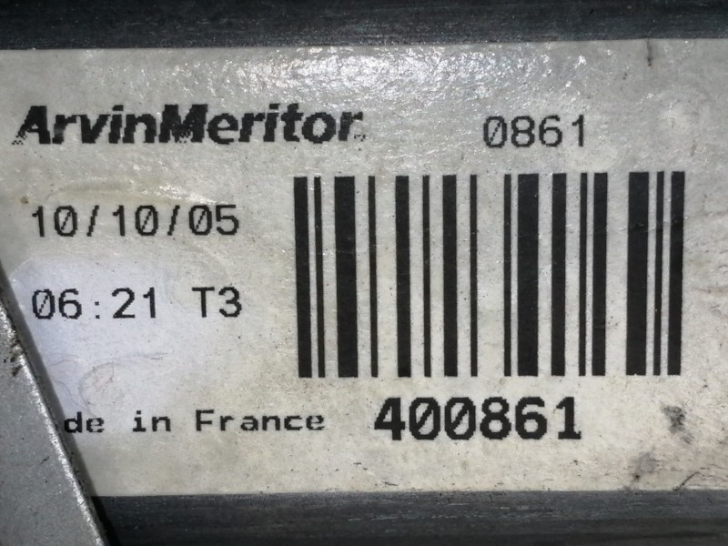 Recambio de elevalunas delantero derecho para renault clio iii 1.4 16v referencia OEM IAM 400861  