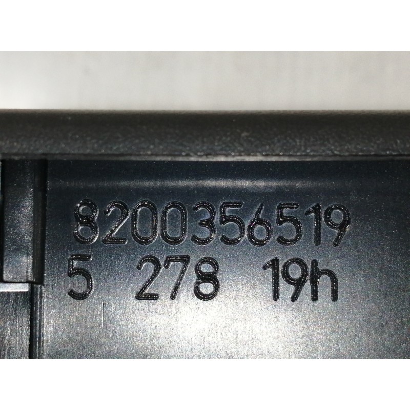 Recambio de mando elevalunas delantero izquierdo para renault clio iii 1.4 16v referencia OEM IAM 8200356519  