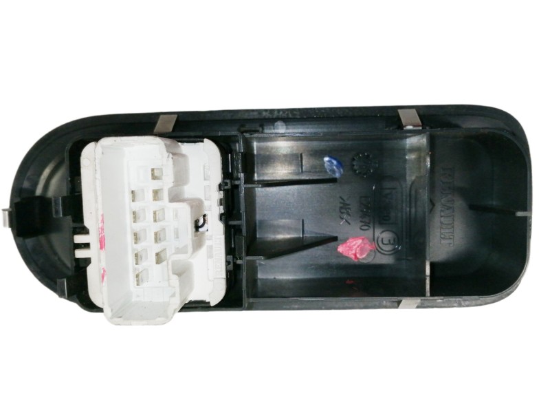 Recambio de mando elevalunas delantero izquierdo para renault clio iii 1.4 16v referencia OEM IAM 8200356519  