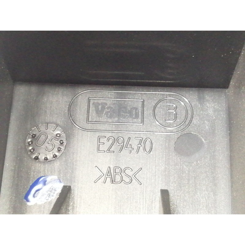 Recambio de mando elevalunas delantero izquierdo para renault clio iii 1.4 16v referencia OEM IAM 8200356519  