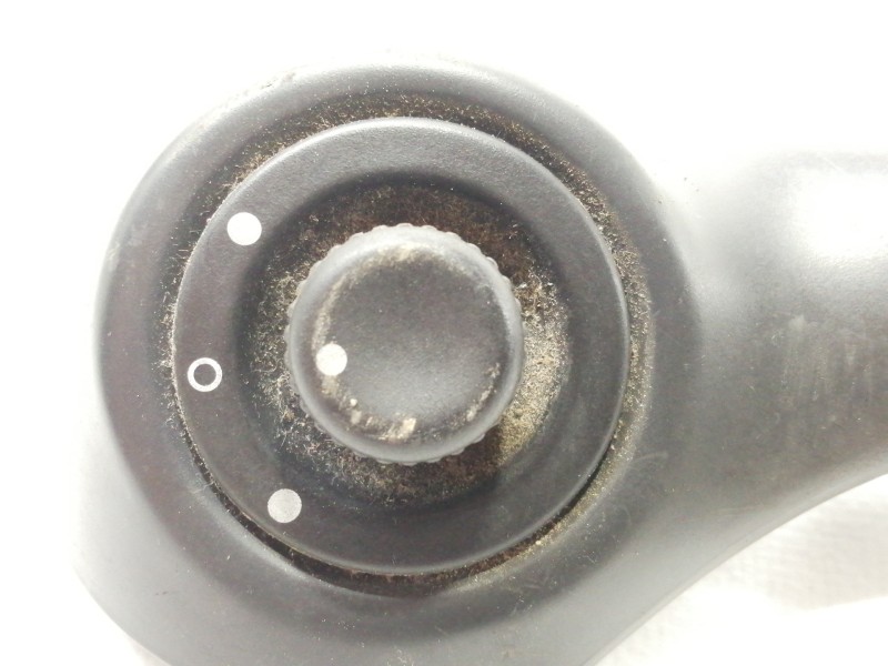 Recambio de mando retrovisor para renault clio iii 1.4 16v referencia OEM IAM 8200316977  