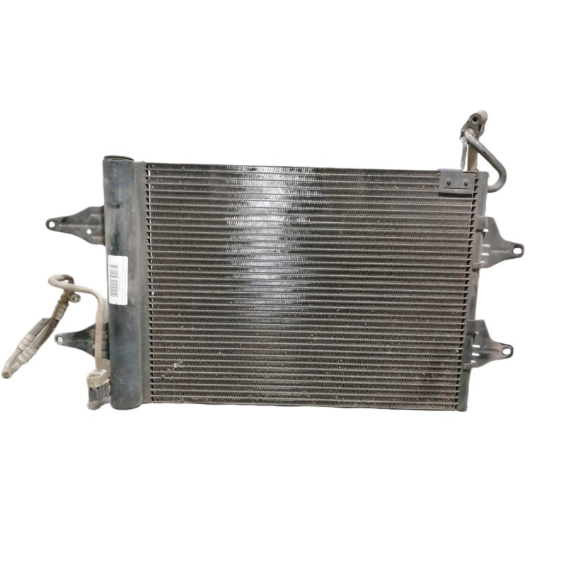 Recambio de condensador / radiador aire acondicionado para volkswagen polo (9n1) trendline referencia OEM IAM 6Q0820411E 7101902