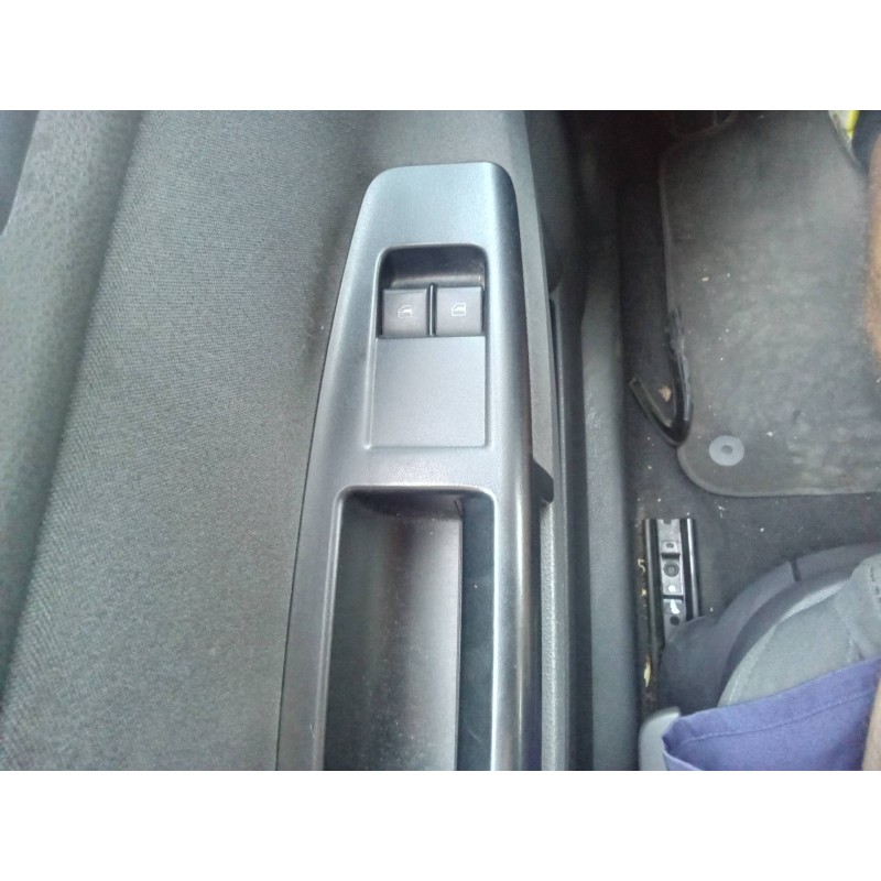 Recambio de mando elevalunas delantero izquierdo para volkswagen polo (9n1) trendline referencia OEM IAM 6Q1867171 6Q1867171E 