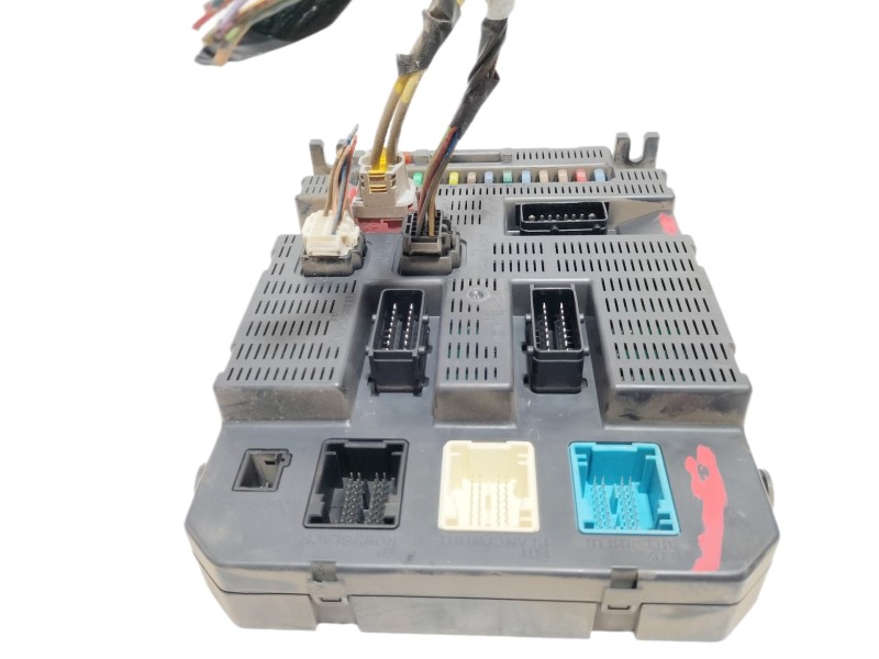 Recambio de caja reles / fusibles para peugeot 207 1.4 referencia OEM IAM 9663798280  