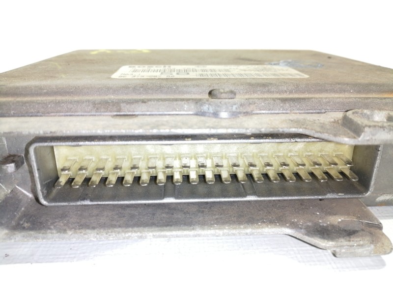 Recambio de centralita motor uce para citroën saxo 1.1 seduction referencia OEM IAM 0261204788  