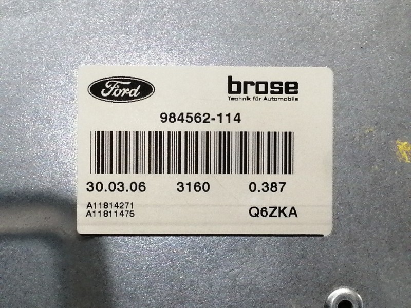 Recambio de elevalunas delantero izquierdo para ford focus berlina (cap) ghia referencia OEM IAM 984562114 A11814271 A11811475