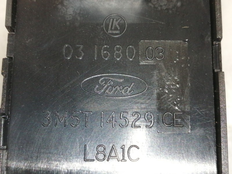Recambio de mando elevalunas delantero izquierdo para ford focus berlina (cap) ghia referencia OEM IAM 3M5T14529CE 03168003 