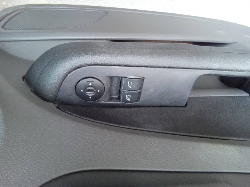 Recambio de mando elevalunas delantero izquierdo para ford focus berlina (cap) ghia referencia OEM IAM 3M5T14529CE 03168003 