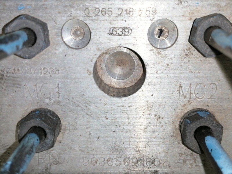 Recambio de abs para citroën xsara berlina 1.9td attraction referencia OEM IAM 0273004203  