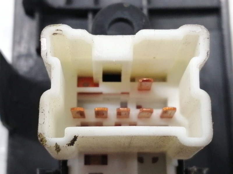 Recambio de mando elevalunas delantero derecho para nissan micra (k12e) acenta referencia OEM IAM 80960AX100  