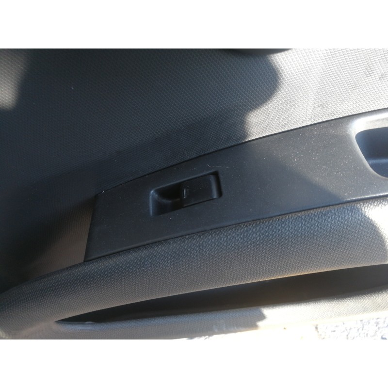 Recambio de mando elevalunas delantero derecho para nissan micra (k12e) acenta referencia OEM IAM 80960AX100  