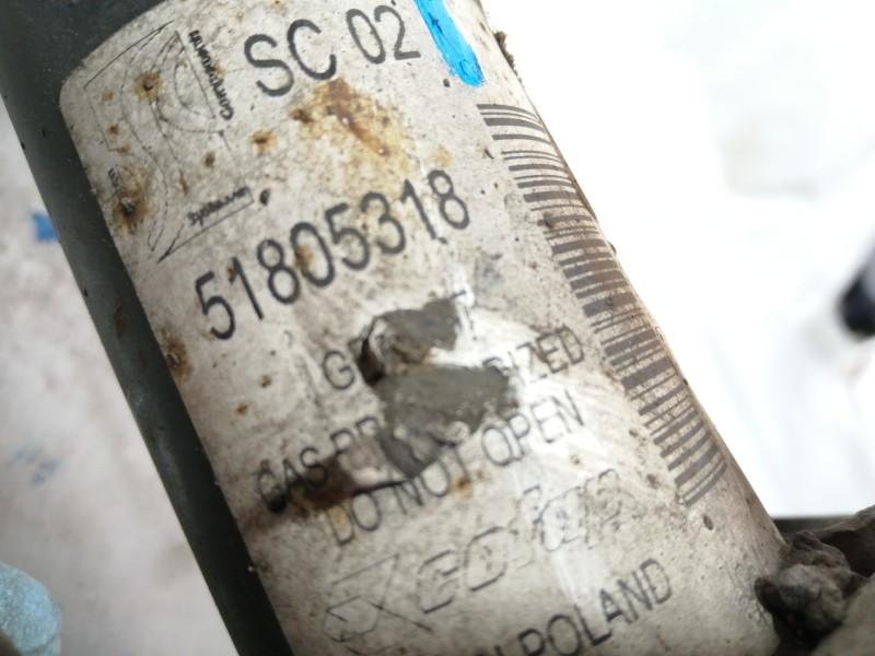 Recambio de amortiguador delantero derecho para fiat linea (110) activa (110.0/111.0) referencia OEM IAM 51805318  