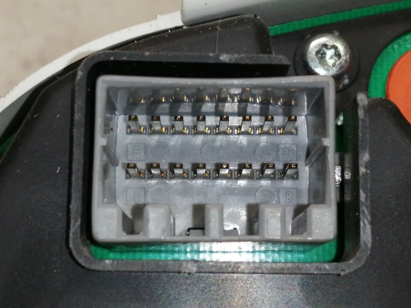 Recambio de cuadro instrumentos para kia cee´d active referencia OEM IAM 940031H010  