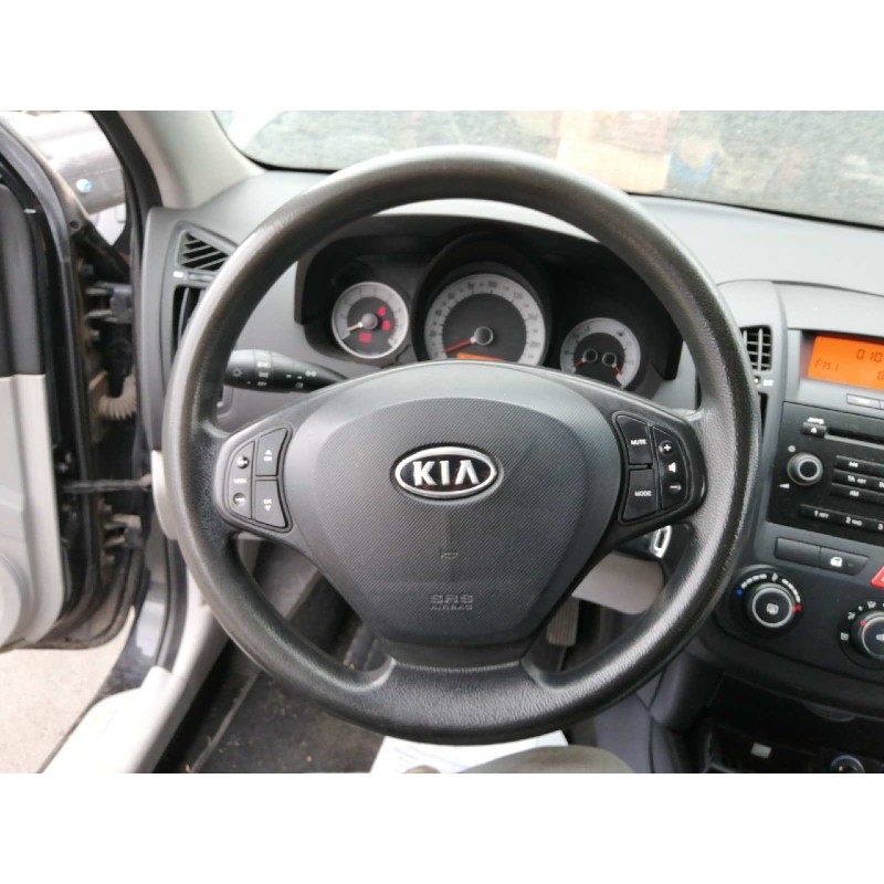 Recambio de volante para kia cee´d active referencia OEM IAM   