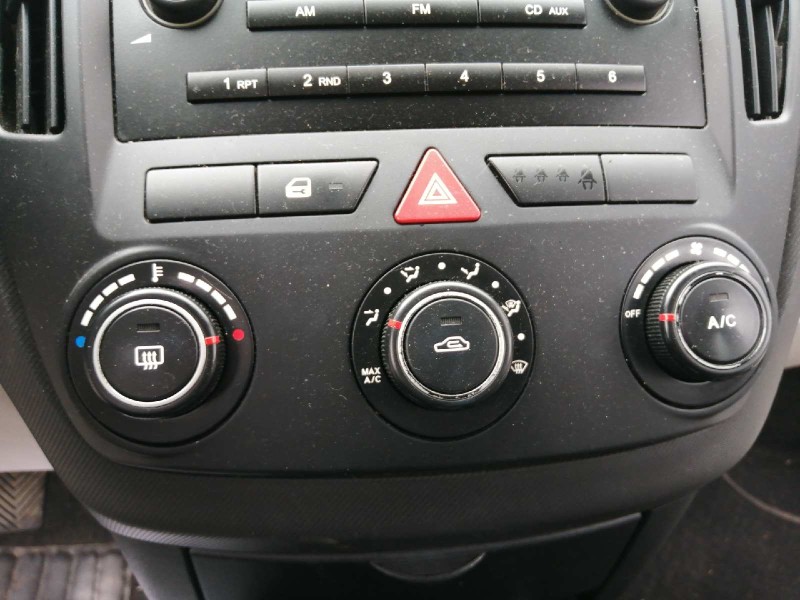 Recambio de mando calefaccion / aire acondicionado para kia cee´d active referencia OEM IAM   