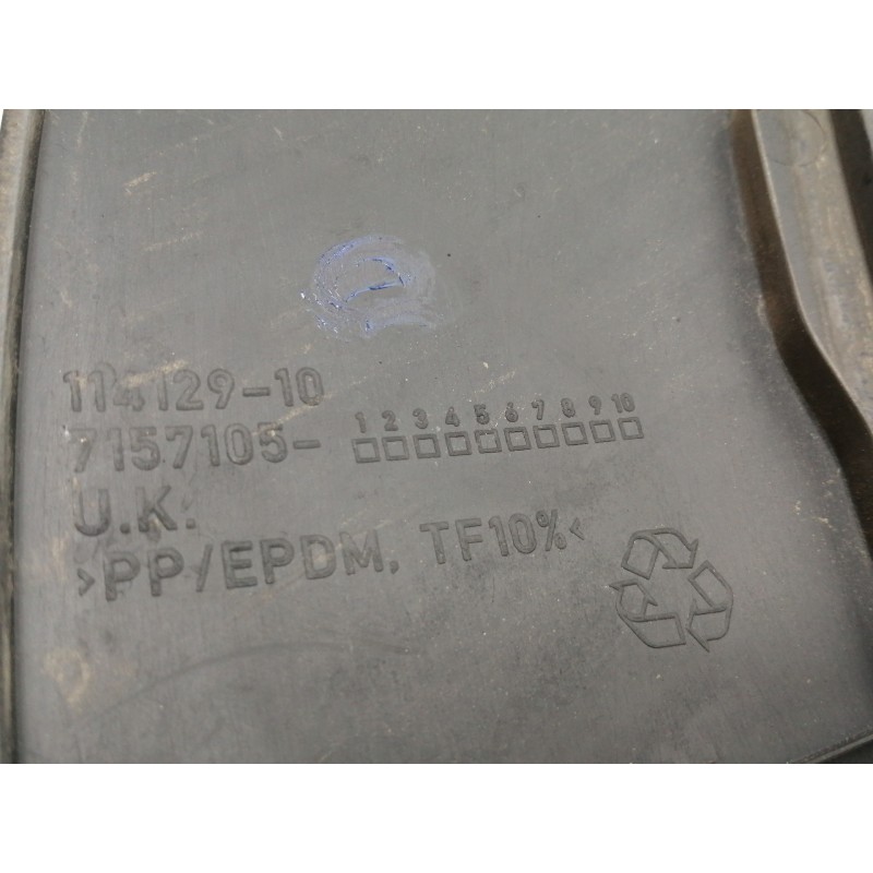 Recambio de aletin trasero izquierdo para mini mini (r56) cooper referencia OEM IAM 7157105  