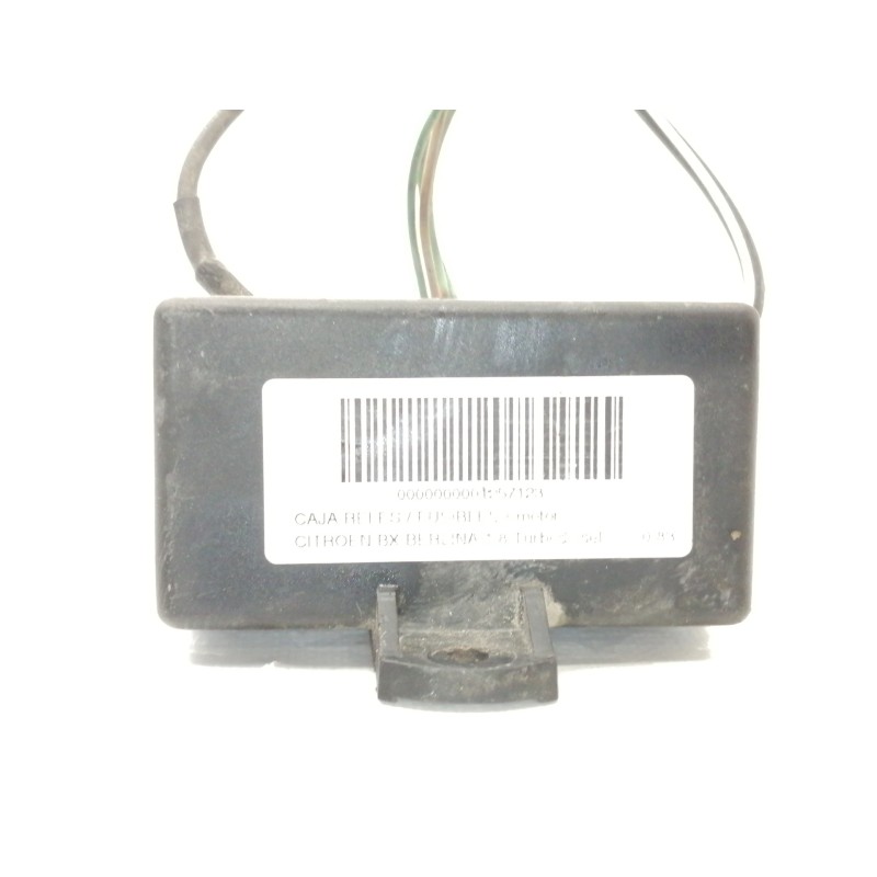 Recambio de caja reles / fusibles para citroën bx berlina 1.8 turbodiesel referencia OEM IAM 9251586780  